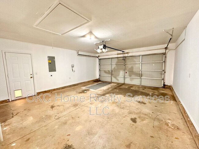 Building Photo - 14001 Korbyn Dr