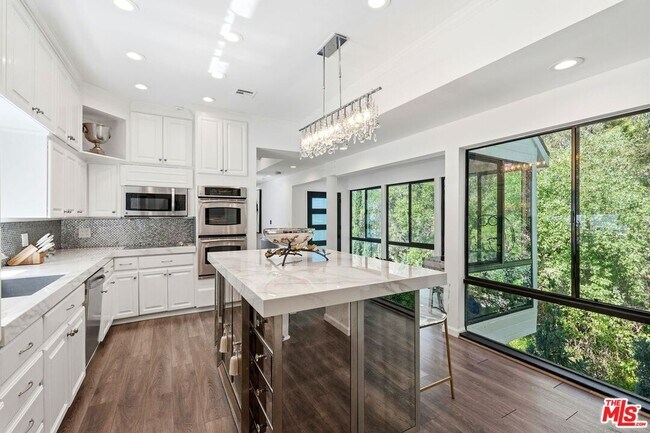 Building Photo - 2350 Benedict Canyon Drive