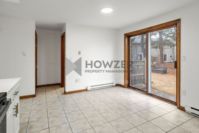 Building Photo - 21 Pleasant Park