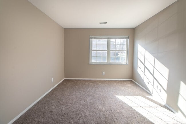 Building Photo - 503 1st Ave SE