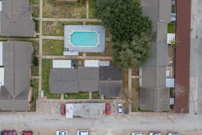 Building Photo - 3340 Burke Rd