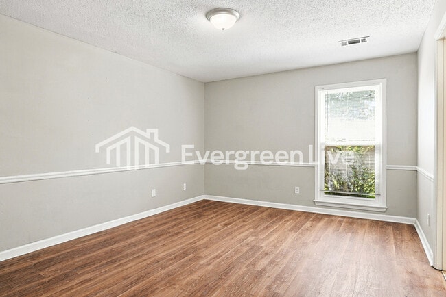 Building Photo - 7239 63rd Ave E