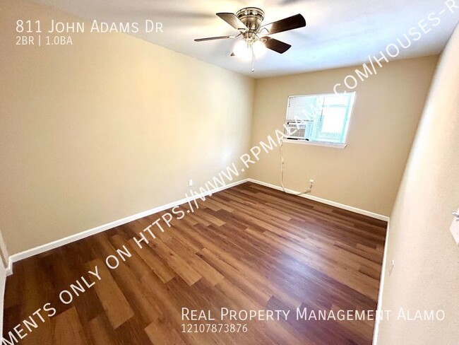 Building Photo - **MOVE-IN SPECIAL** AVAILABLE NOW! 2 Bedro...