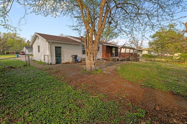 Building Photo - 1386 Fairmeadows Ln