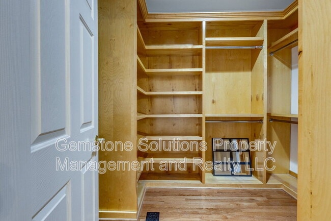 Building Photo - 756 Rolling Fork Dr