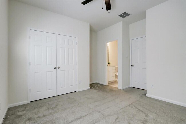 Building Photo - 1702 Claire Creek Ct
