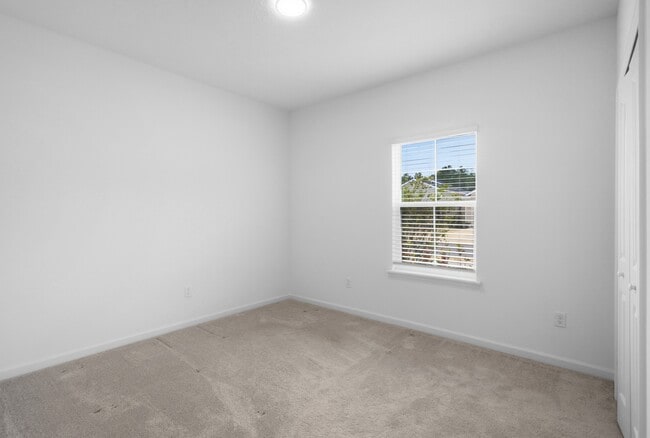 Building Photo - 60 Eustis Pt