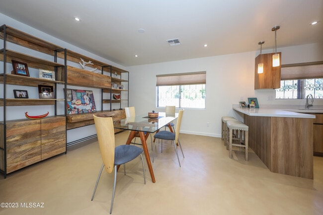 Building Photo - 2791 W Casas Cir