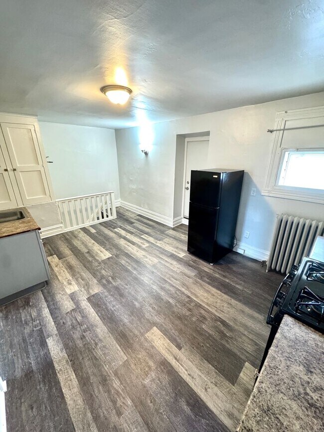 Building Photo - 136 N 10th St