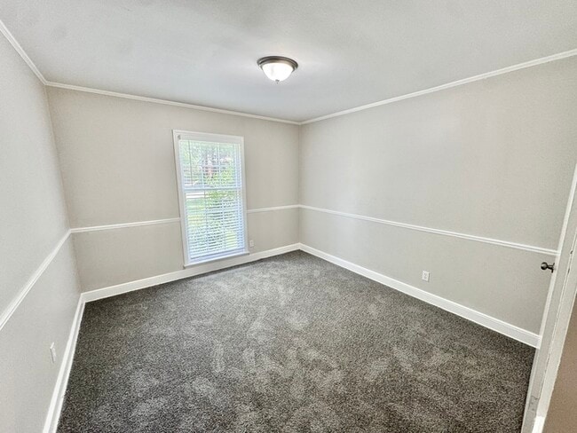 Building Photo - 2932 E Glengarry Rd
