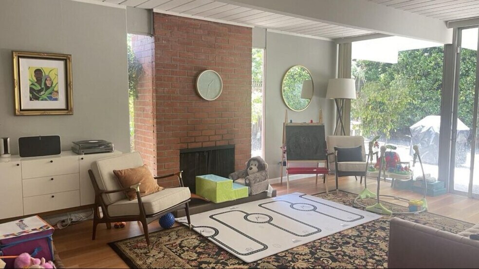 Family room - 1159 Pome Ave