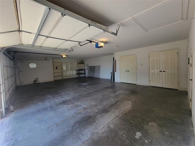 Building Photo - 9621 Monticello Dr