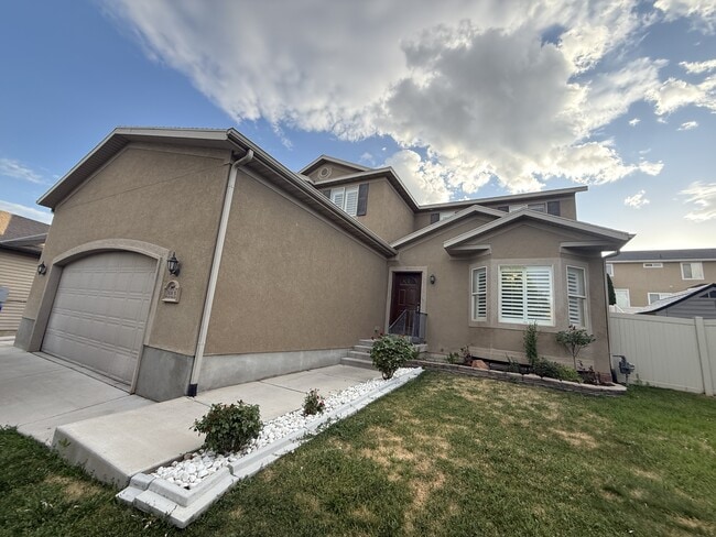 Building Photo - 7691 Willow Walk Ln