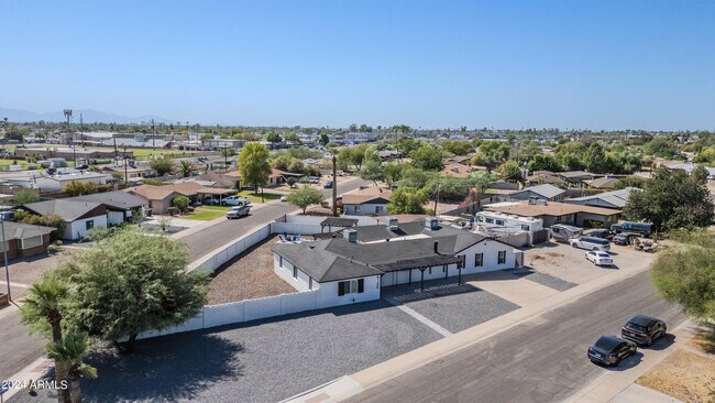 Building Photo - 4148 N Westview Dr