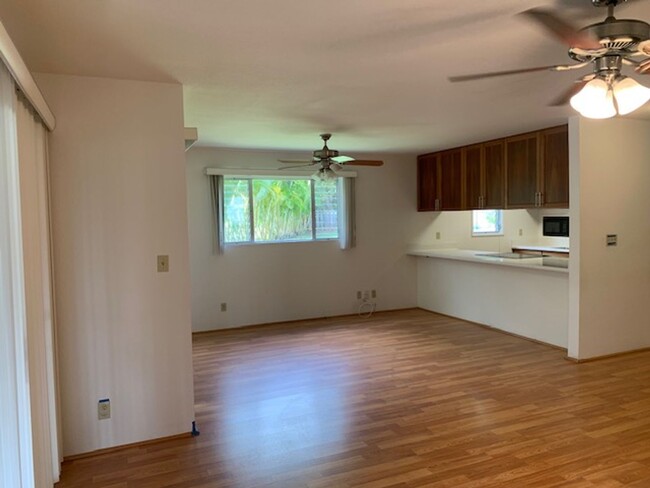 Building Photo - Hokuloa C - 3 bedroom, 3 bath townhouse w/...