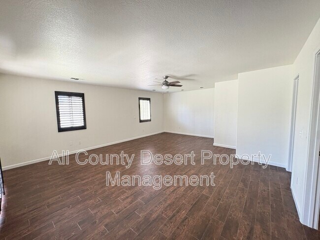 Building Photo - 78823 Ave 42