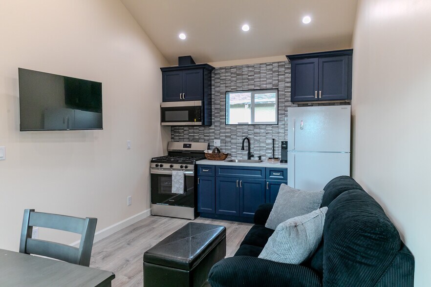 Building Photo - 1009 Arlington Ave