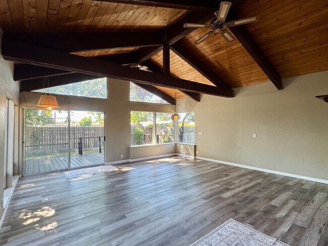 Building Photo - Beautiful Home Available in Rancho Cordova!