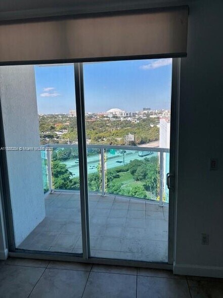 Building Photo - 1723 SW 2nd Ave