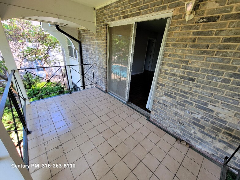 Building Photo - 719 W Stackman Dr