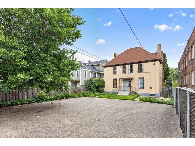 Building Photo - 2630 Blaisdell Ave