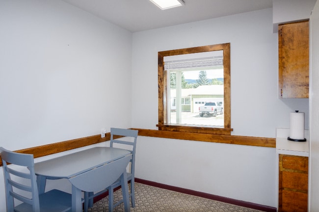 Building Photo - 308 Dakota Ave