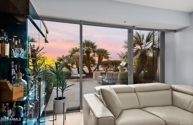 Building Photo - 7167 E Rancho Vista Dr