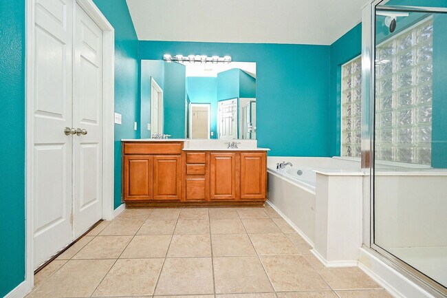 Building Photo - 2726 Redwick Dr