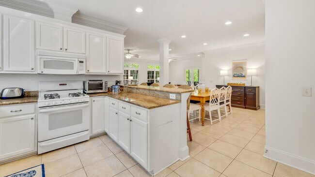 Building Photo - 94 Ballyhoo St