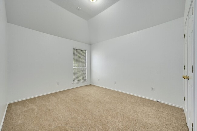 Building Photo - 12309 Pleasant Hill Ct