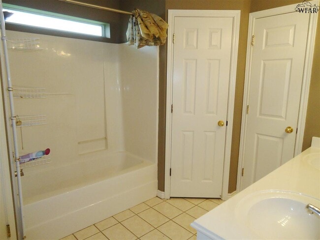 Building Photo - 6018 Van Dorn Dr