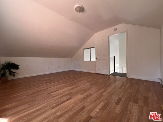 Building Photo - 659 Periwinkle Ln
