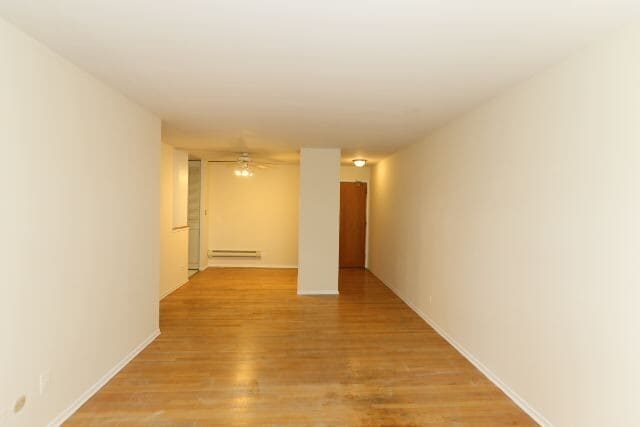 Building Photo - 675 W Wrightwood Ave