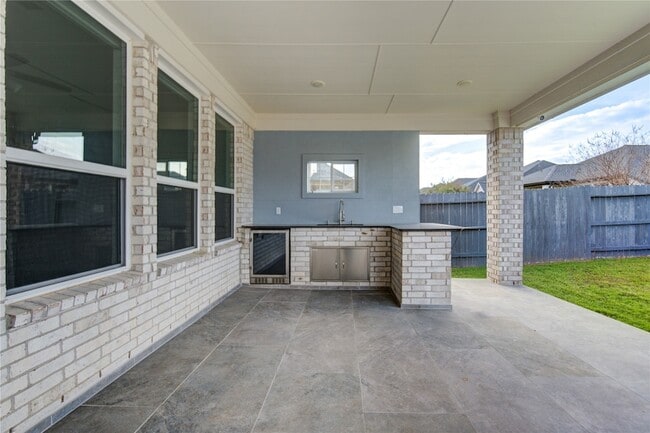 Building Photo - 28918 Woods Rose Ct