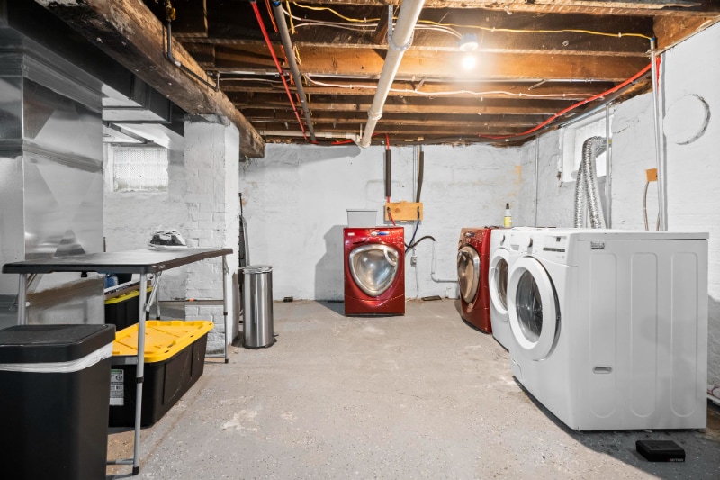 Building Photo - 1842 Crawford Rd