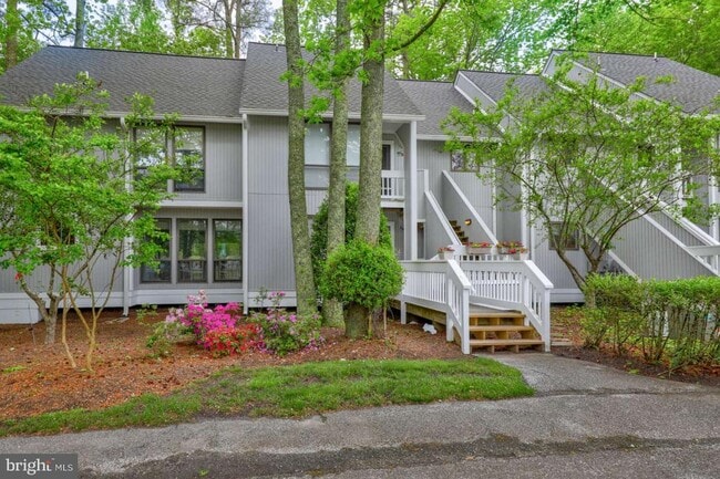 Building Photo - 39633 Round Robin Way