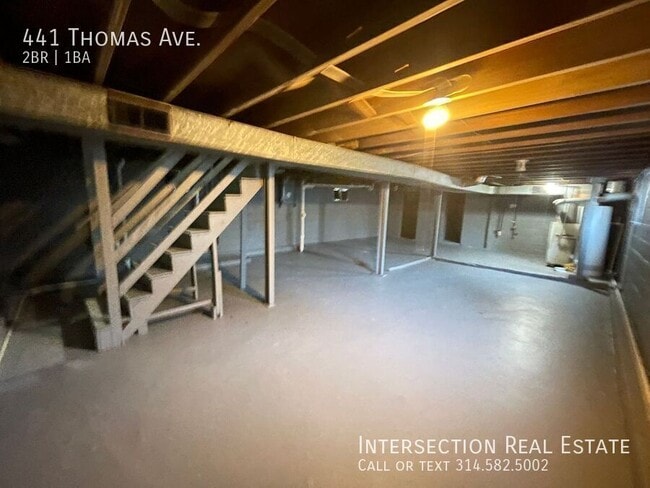 Building Photo - 441 Thomas Ave