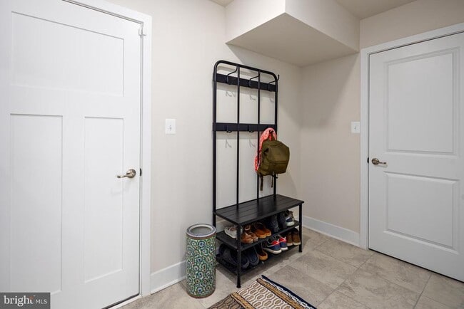 Building Photo - 7312 Red Pond Ct