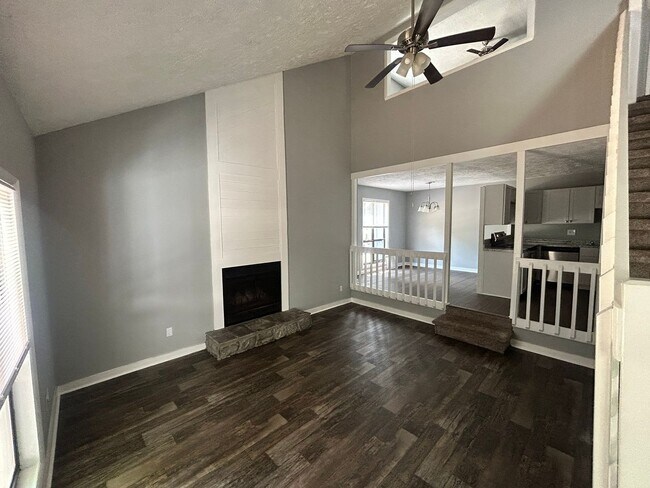 Building Photo - 6466 Kelmscot Ct