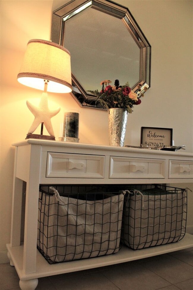 Building Photo - FURNISHED 2/2 GOLF COURSE  6 MONTH RENTAL APR. 29 - OCT. 31, 2026