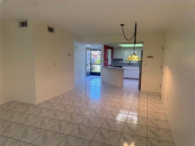 Building Photo - 471 Albee Farm Rd