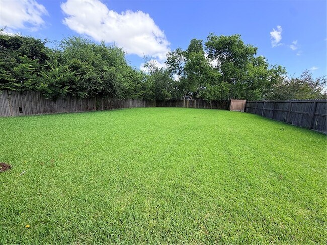 Building Photo - 8602 Lazy Brook Ln