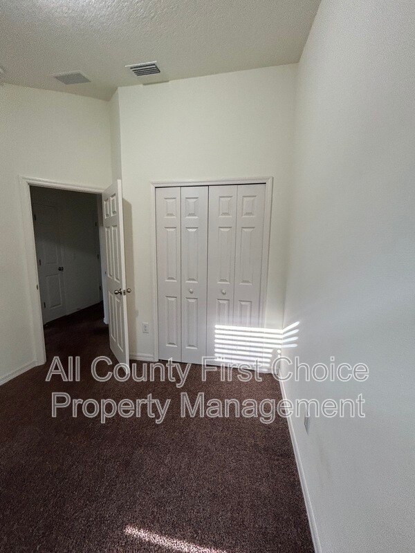 Building Photo - 6830 40th Ln N