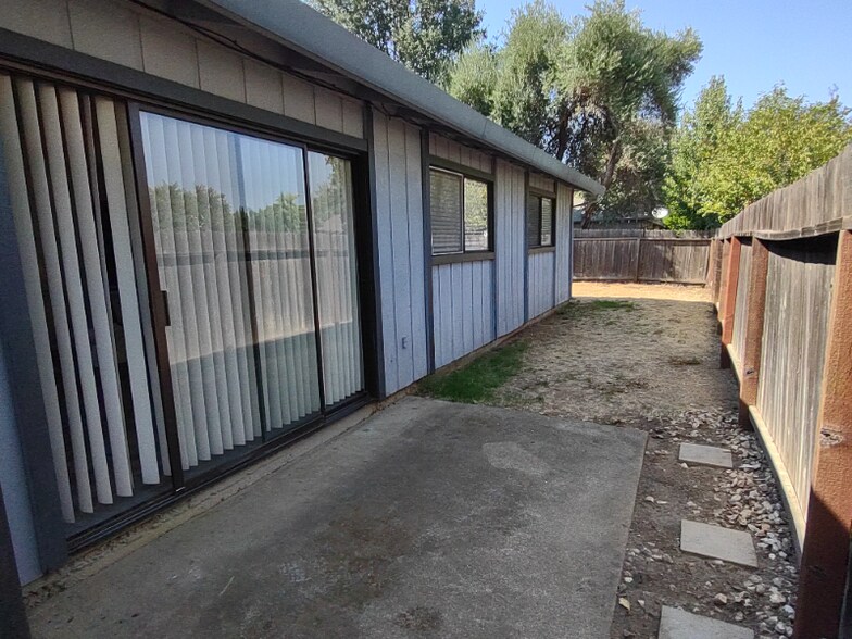 Building Photo - 9279 Corinthian Cir