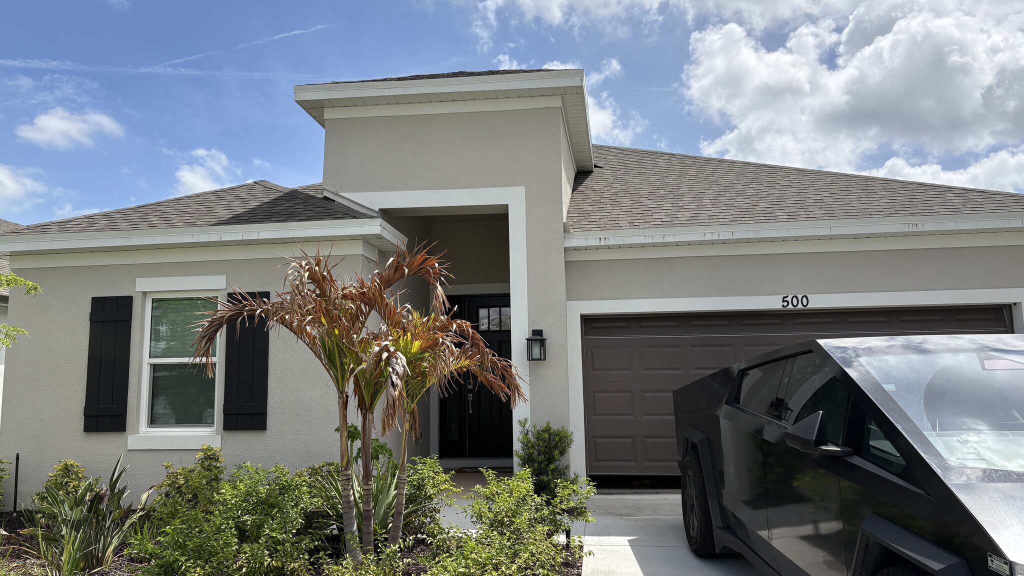 Front of the house - 500 SE Ranch Oak Cir