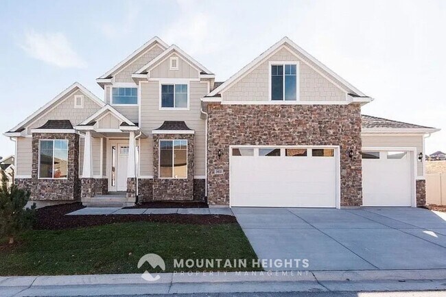 Building Photo - 3953 Sand Lake Dr