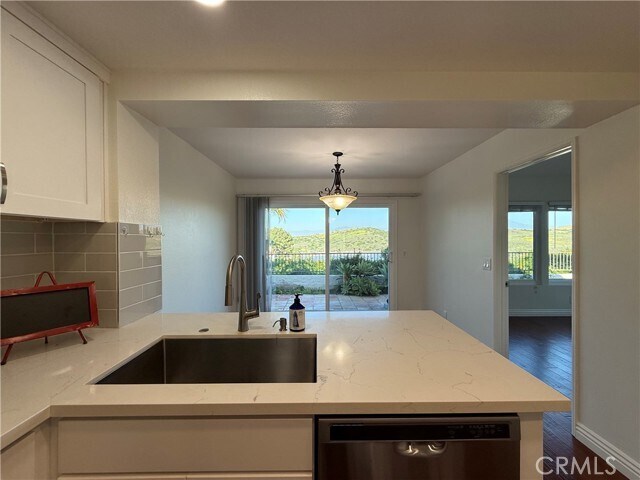 Building Photo - 9 La Quinta