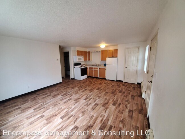 Building Photo - 2522-2536-2556 Simpson St SE