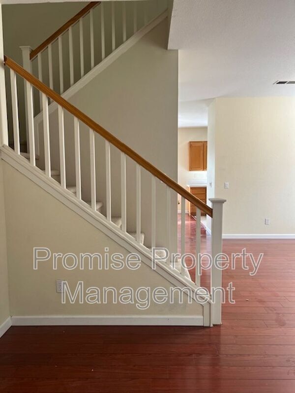 Building Photo - 2305 Bliss Cir