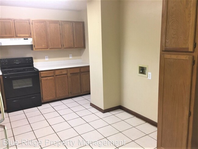 Building Photo - 549 N Holston River Dr